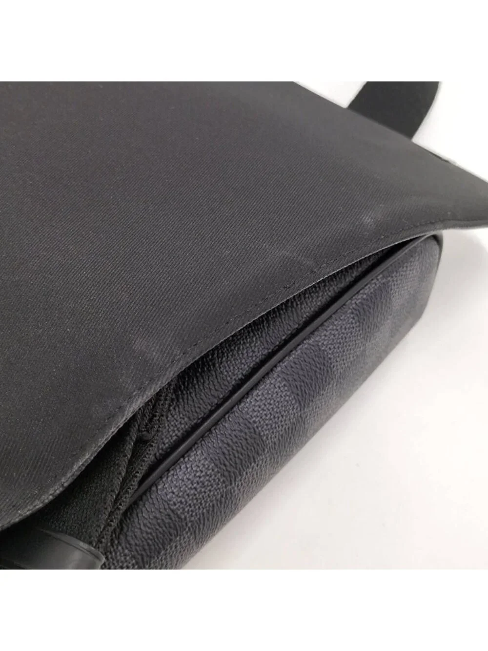 Louis Vuitton District PM Shoulder Bag Damier Graphite